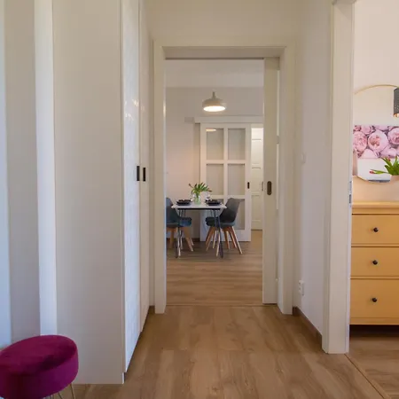 Ve Smeckah Apartment Prague